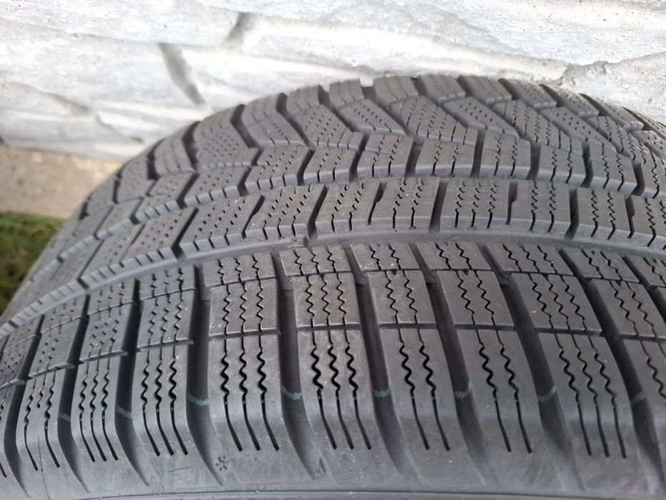 17"Джанти BMW G20 чисто нови зимни гуми