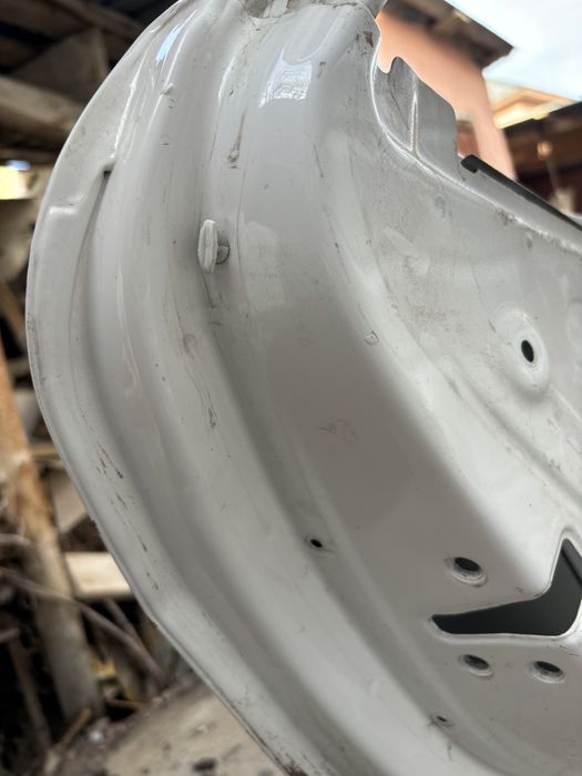 Задний левый дверь тойота королла е180