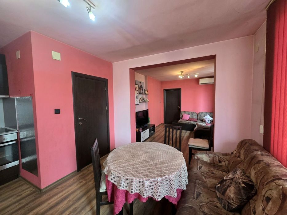 Етаж от къща гр.Кюстендил кв.Бузлуджа