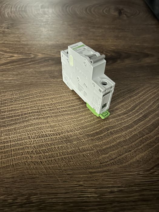 Автоматичен предпазител 25 ампера