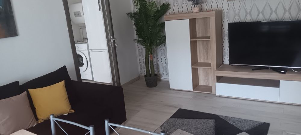 Închiriez apartament 3 camere lângă Lidl