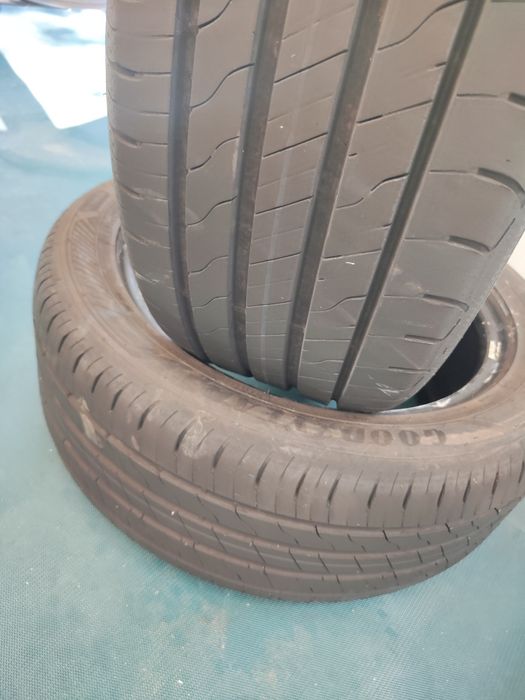 2 бр летни 225/50/17 goodyear