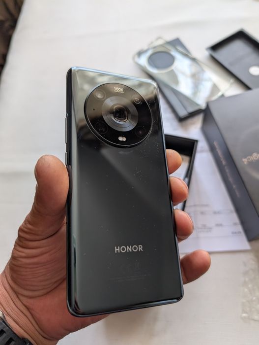 Honor magic  pro folosit 1 lună