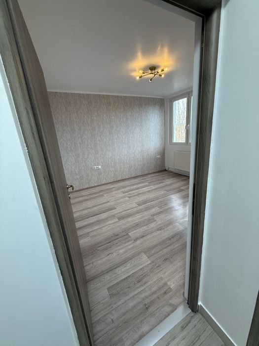 Apartament 3 camere de vanzare