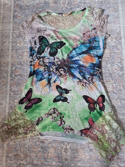 Сет туника и къси гащи с пеперуди