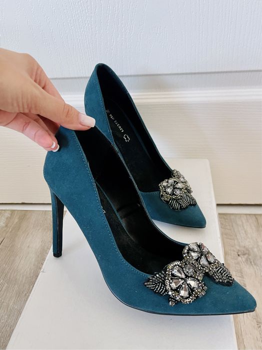 Pantofi Noi - nepurtați