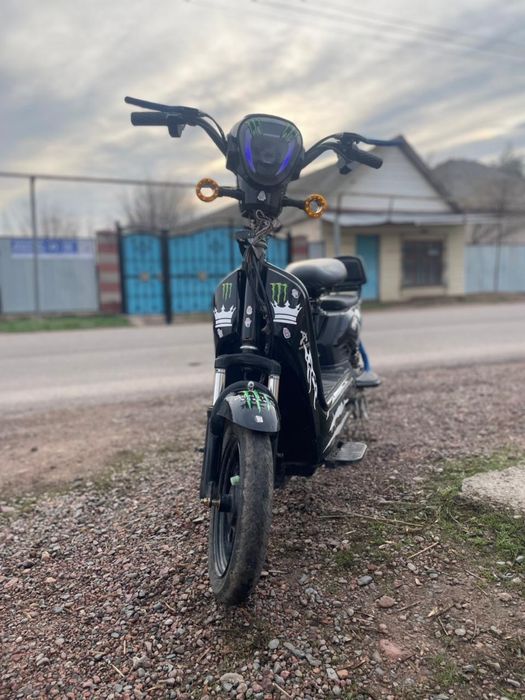 Мопед продаетса хорошом сомтояни