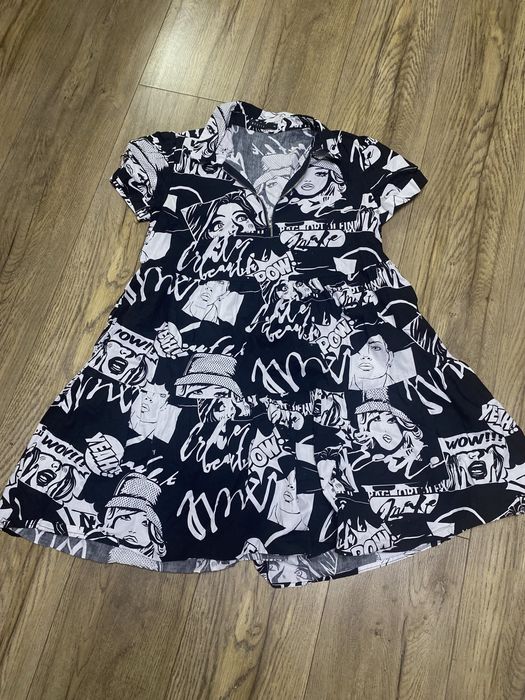 Рокля с цип MOHITO, размер 32, принт тип “комикс”