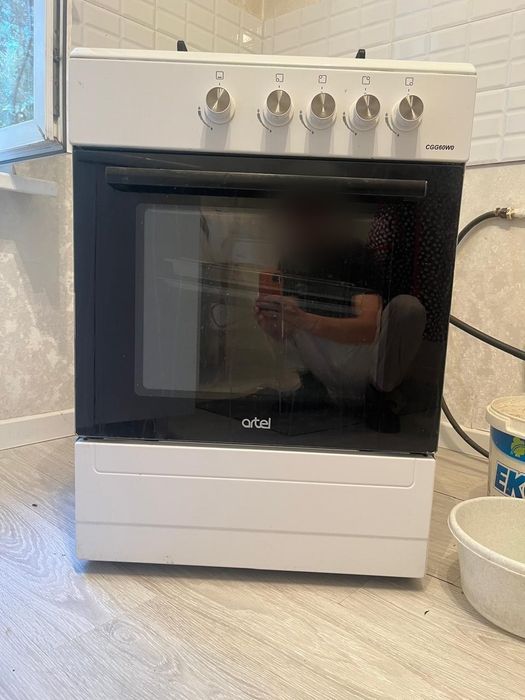 Продам электрическую плиту