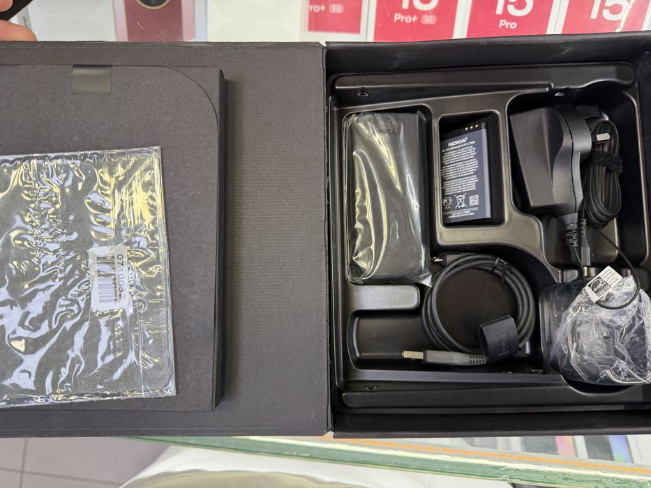 Nokia 8880 Arte Carbon