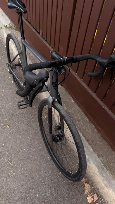 Cube Nuroad Race XL Gravel GRX 800 Shimano frane Hidraulice 2x11 bikepacking adventure bicicleta trekking