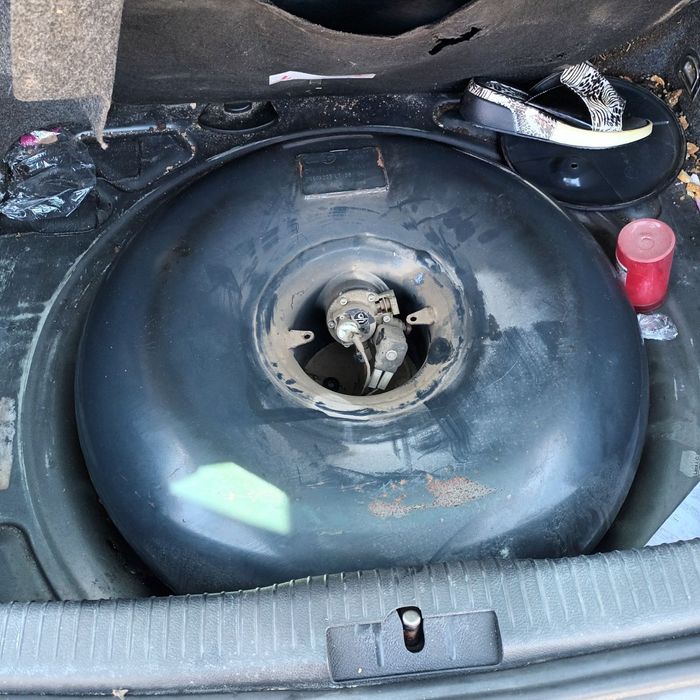 Dezmembrari  VW GOLF 5  2003  > 2009 1.6 Benzina