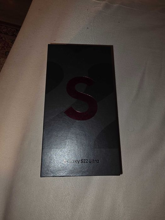 Продавам samsung galaxy s 22 ultra