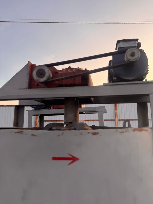 Бетономешалка кубовая