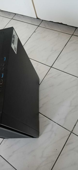 Продавам Кутия 500 wats