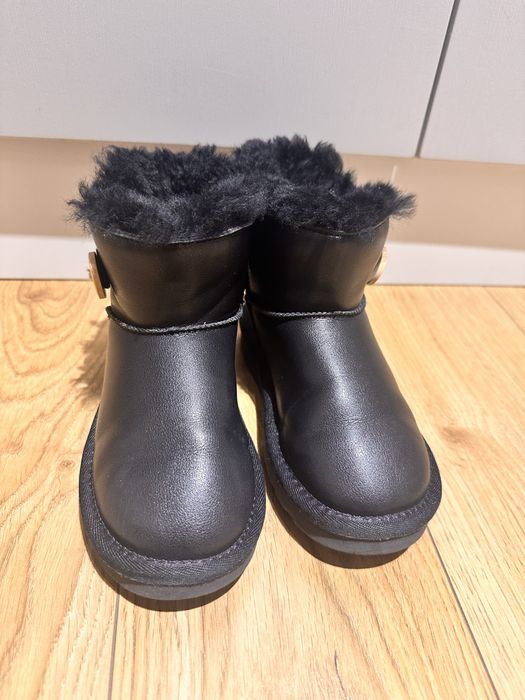 Ghete stil UGG , negre din piele