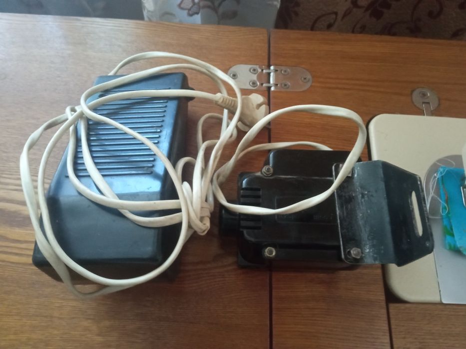 Продам швейную машину