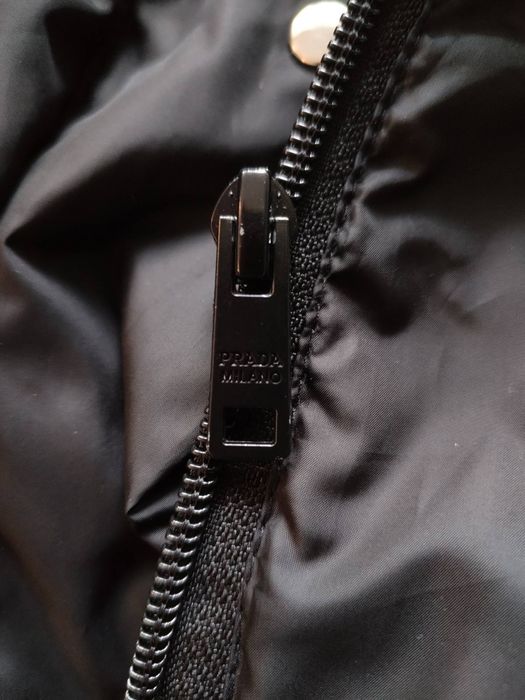 PRADA crop re nylon puffer jacket - страхотно дамско яке S КАТО НОВО