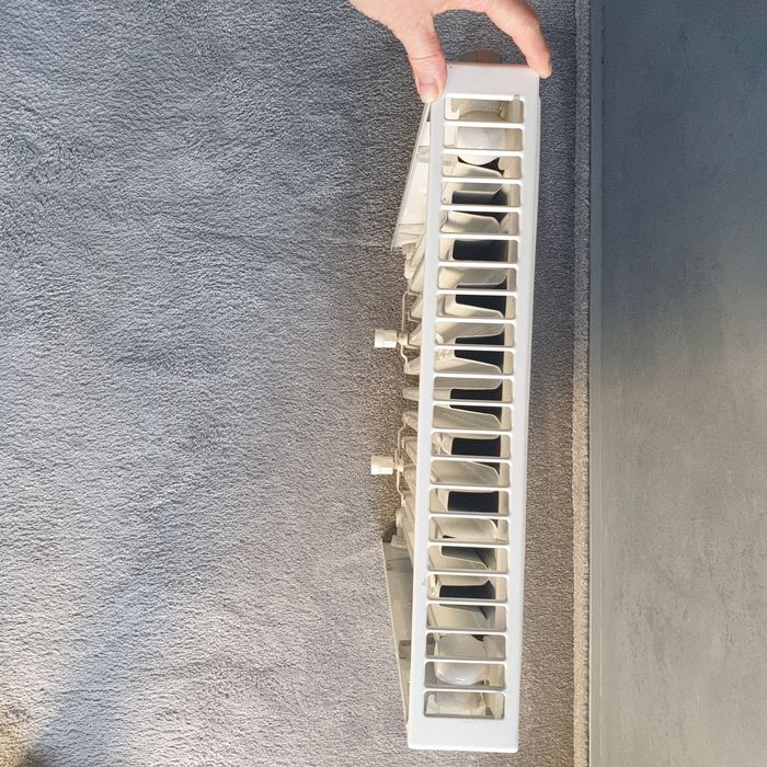 Vând radiator/ calorifer nou