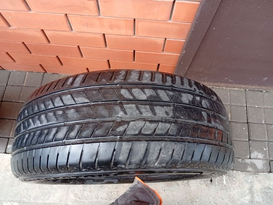 Шина б/у 245/40 R19