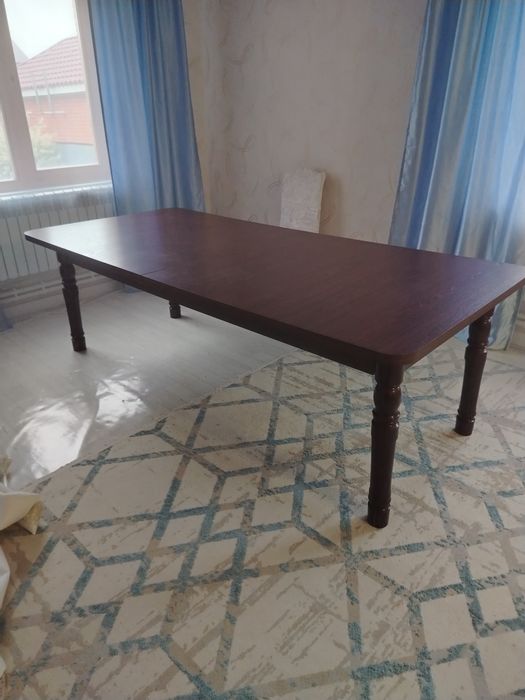 Продам гостевой стол