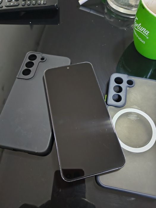 Vand Samsung s22, 128/8 gb