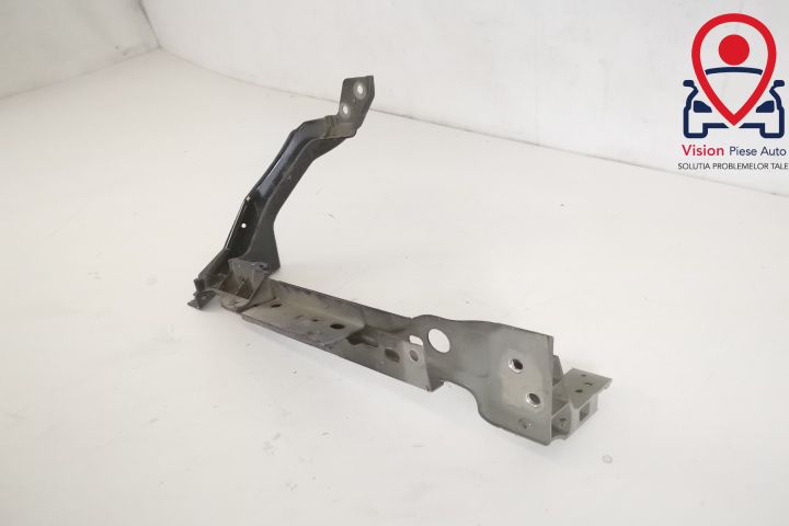 Ягуар Х760 / Jaguar XE X760 Оригинален ляв фар в добро състояние за Яг