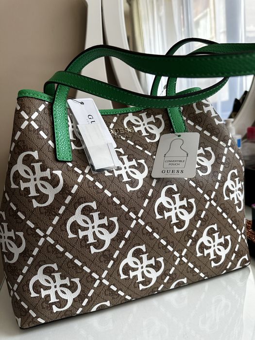Чанта с несесер Guess, нова с етикети (liujo,kochino,kors)