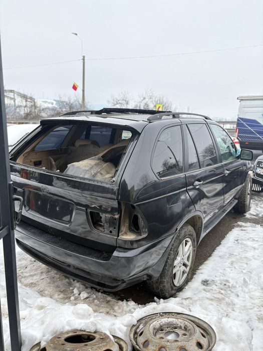 Dezmembrez BMW X5 3.0 Diesel