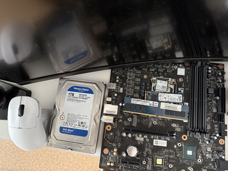 Монитор проццесор ssd256