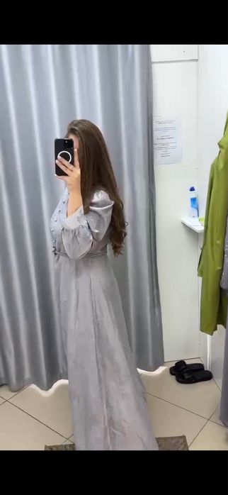 Нарядное платье закрытое