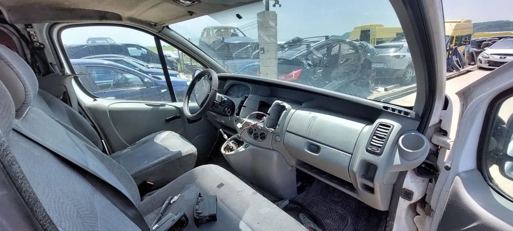 Dezmembrari Renault Trafic 1.9 dci 82 CP