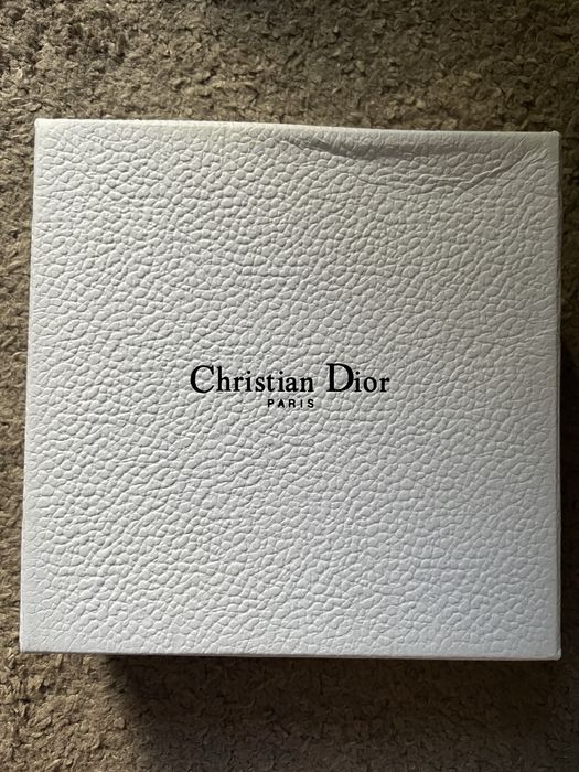 Christian Dior бял колан