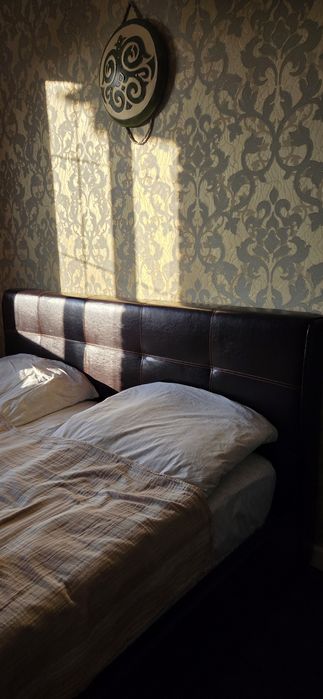 Кровать двуспальная