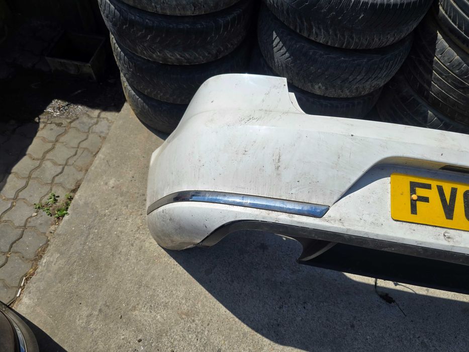 Bara spate Volkswagen Passat B7 Berlina