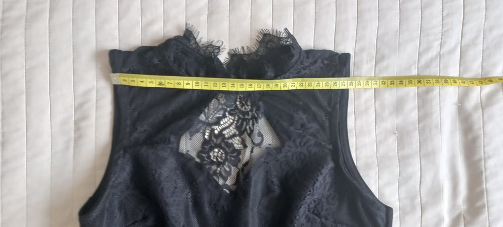 Запазена разкроена дамска рокля