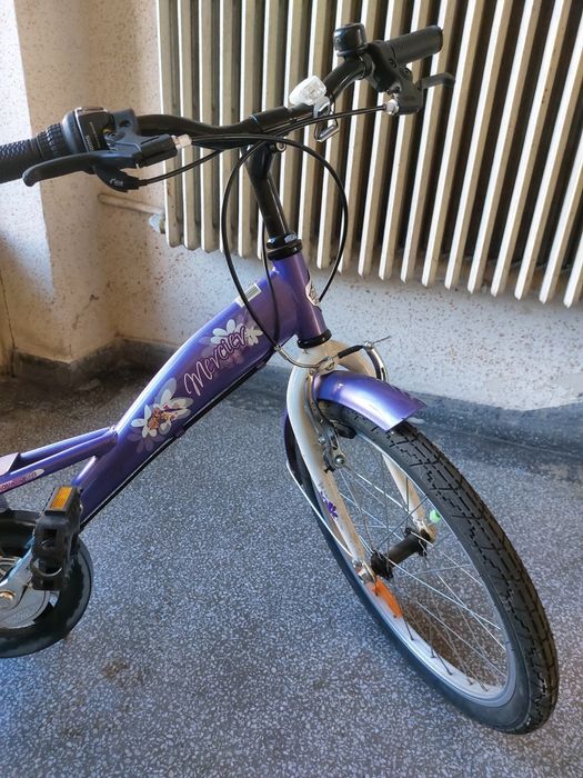 Bicicleta de fetițe în stare foarte bună.
