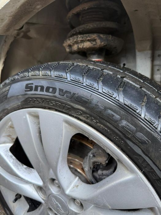 Продам нормальную резину