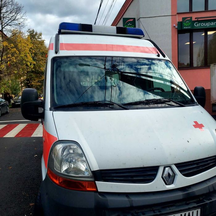 Ambulanța Renault Master