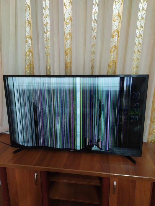 Samsung Smart TV 55lik (ekran singan)