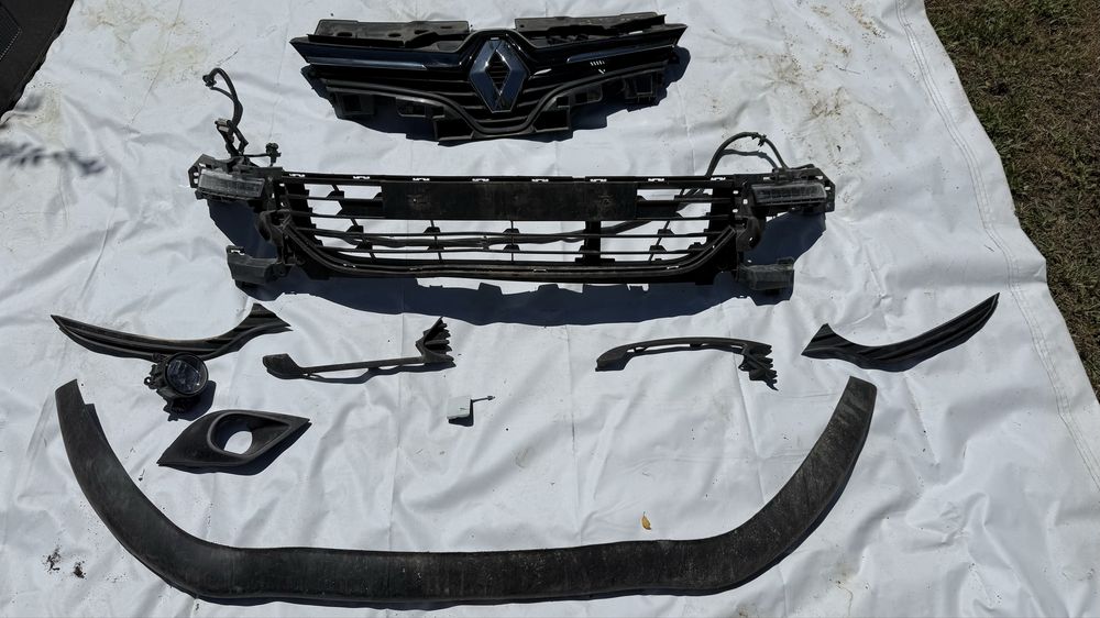 Решетка , Решетки за Предна Броня / Clio 4 / Клио 4 / 2015-2019г.