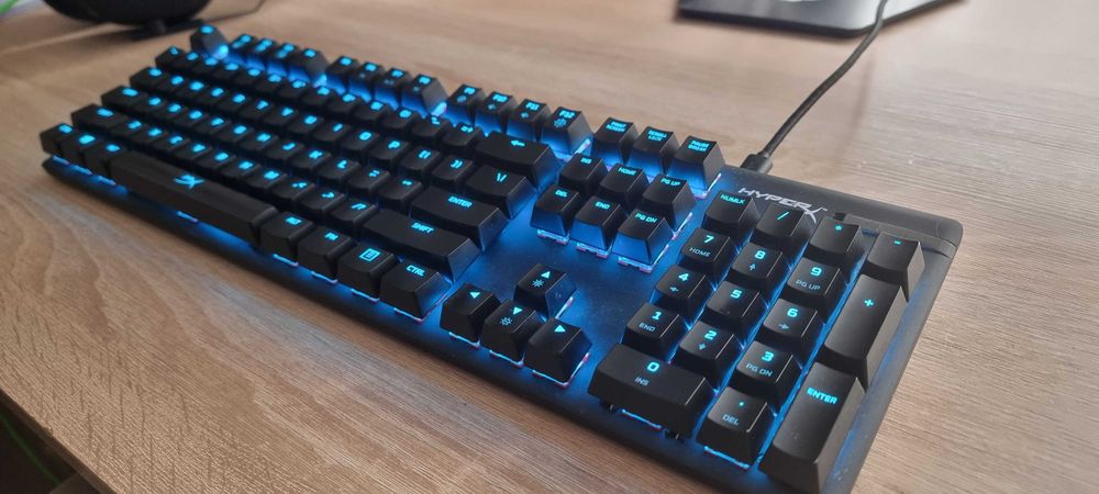 Tastatura mecanica Hyper-X Alloy Origins, switches HX red