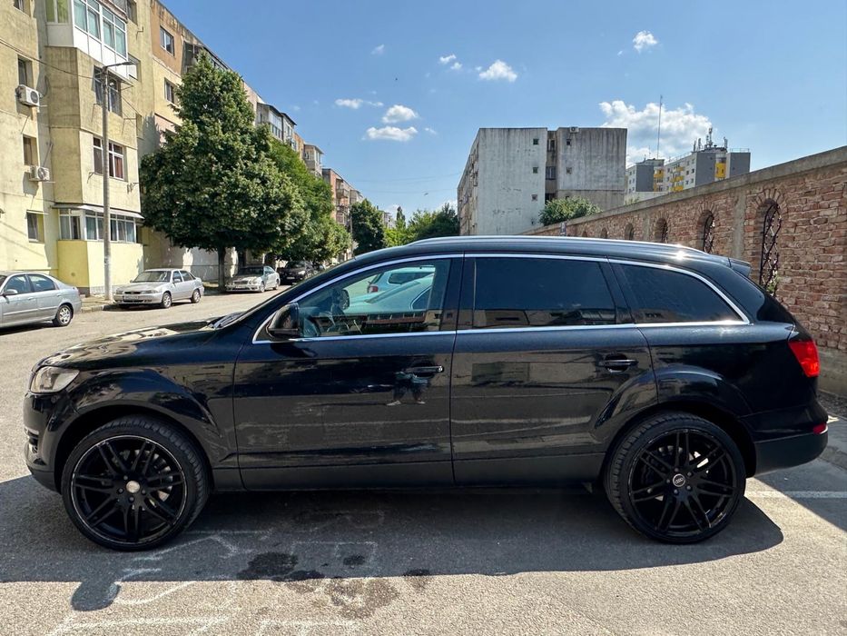 AUDI Q7 0 — imagine 3
