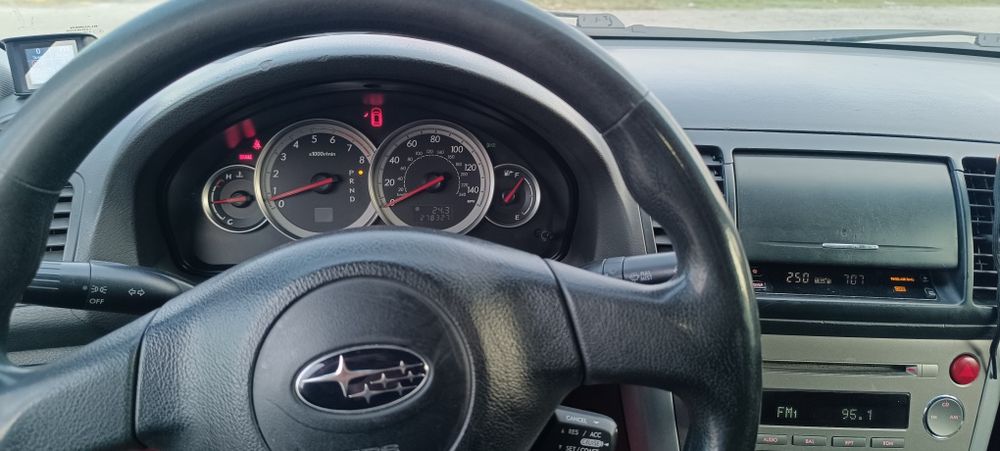 Продам Subaru Legacy 2004год