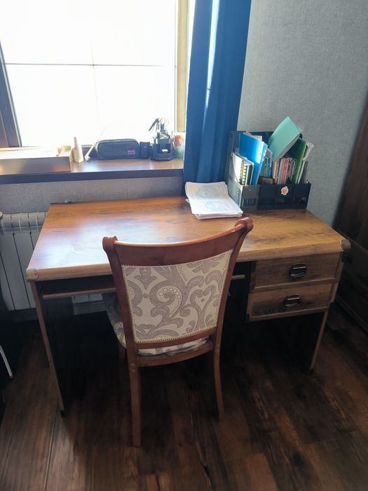 Продам Шкаф, стол, кровать