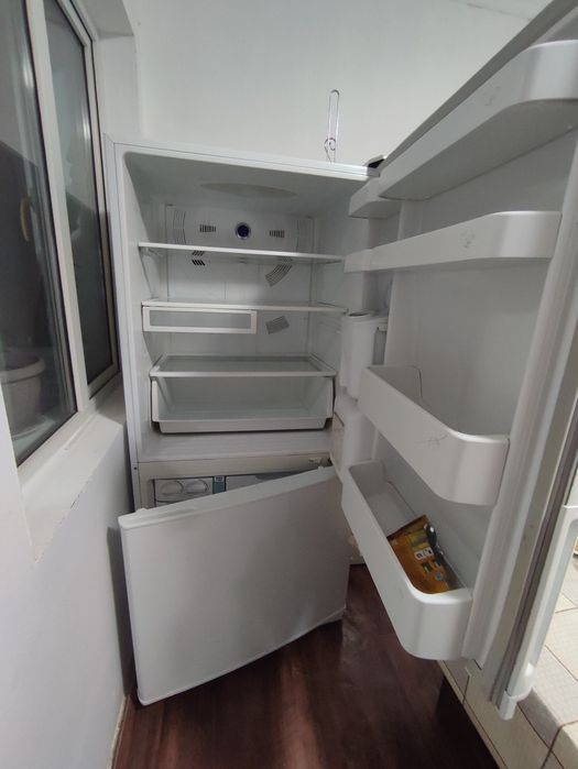 Продам холодильник