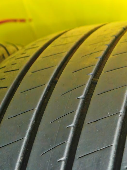 225/50R18 Bridgestone run flat stare foarte buna