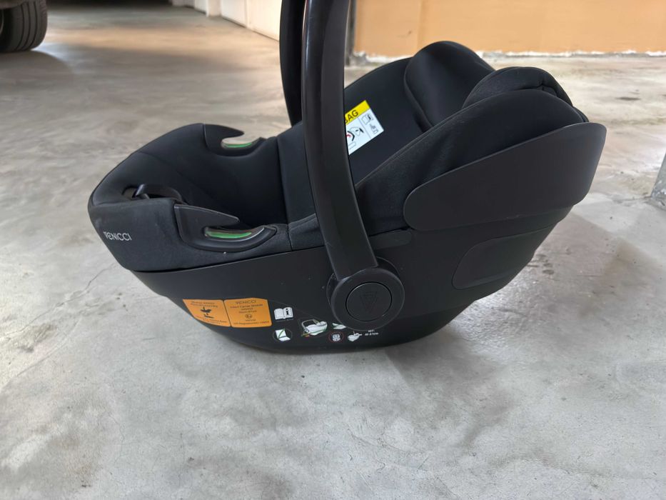 Детско столче с база за кола Vinicci Ergo