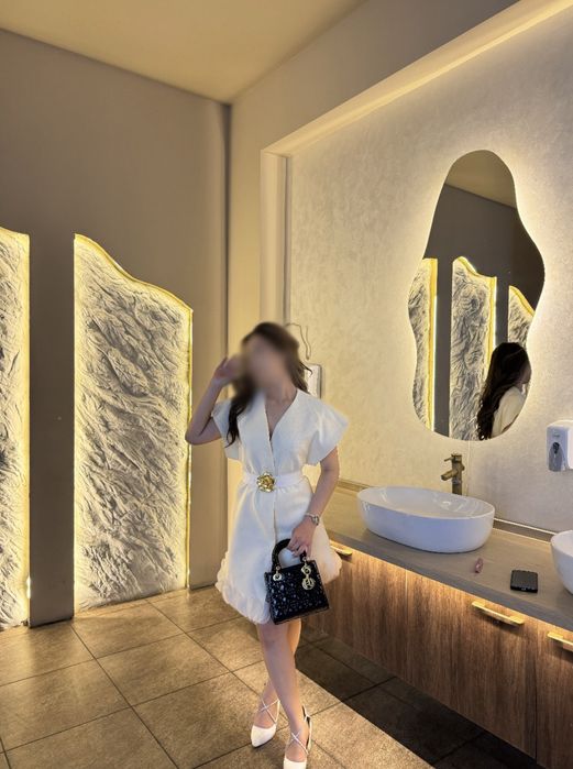 Шикароное вечернее платье