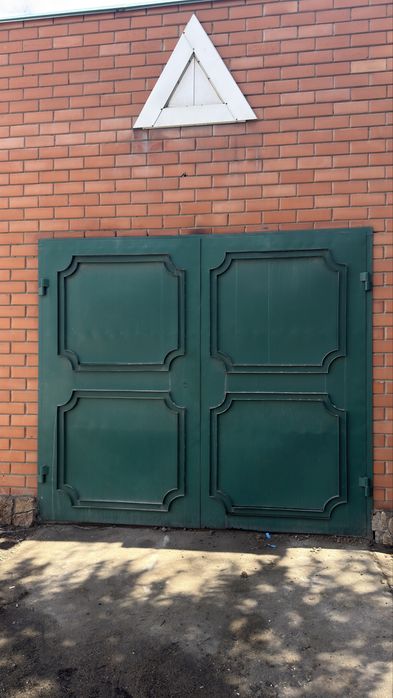 Продам ворота на гараж